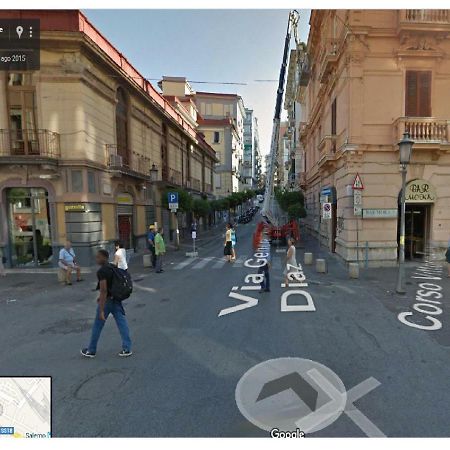 Apartament Bilocale In Centro Salerno Zewnętrze zdjęcie