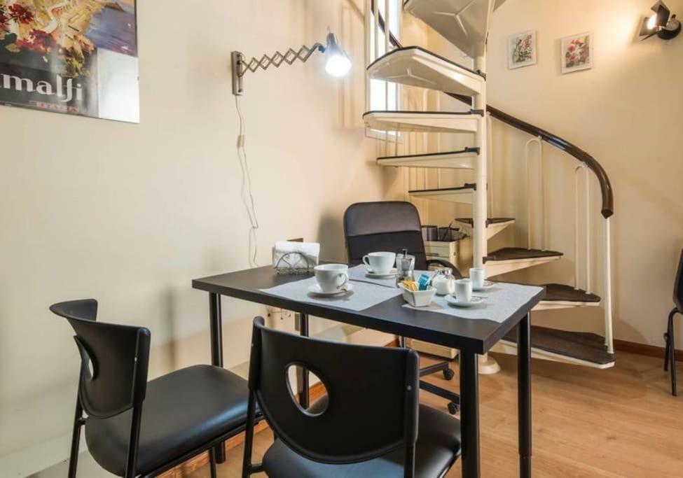 Apartament Bilocale In Centro Salerno Zewnętrze zdjęcie